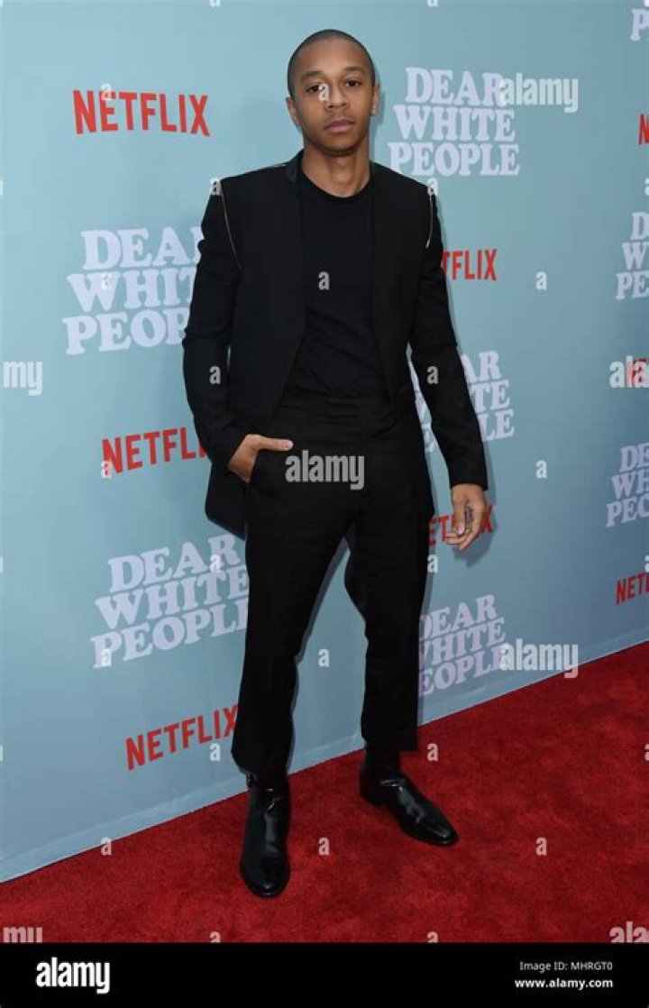 DeRon Horton- Wiki, Age, Height, Net Worth, Girlfriend, Ethnicity