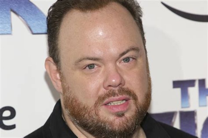 Devin Ratray- Wiki, Age, Height, Net Worth, Girlfriend, Ethnicity