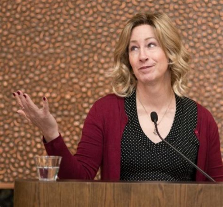 Diana Goetsch- Wiki, Age, Height, Career, Net Worth, Boyfriend