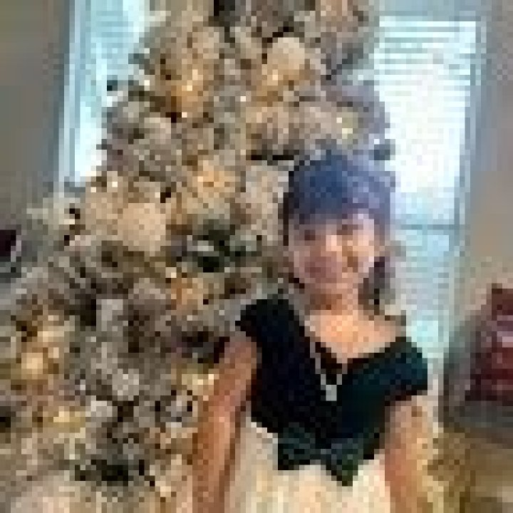 Dianelis Perez- Age, Height, Boyfriend, Net Worth, Ethnicity