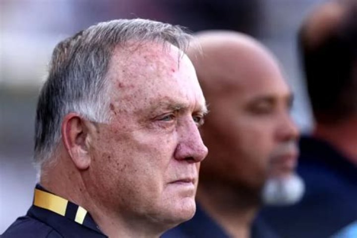 Dick Advocaat- Wiki, Age, Wife, Height, Net Worth, Career