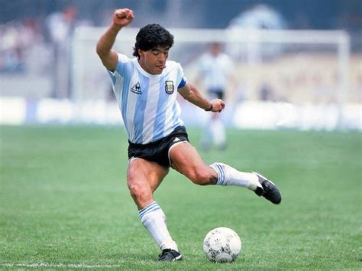 Diego Maradona- Biography, Age, Height, Net Worth, Wife