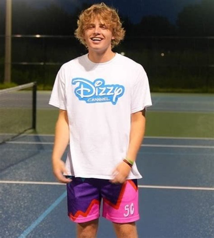 Dizzy Dyl- Wiki, Biography, Age, Height, Net Worth, Girlfriend