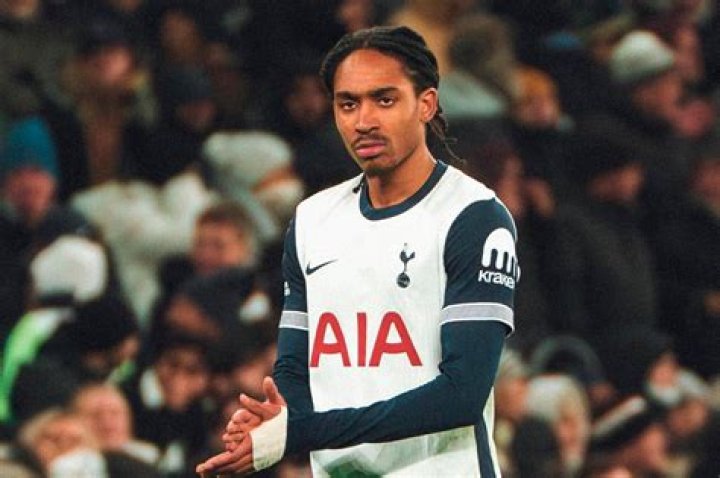 Djed Spence- Bio, Age, Height, Net Worth, Career, Girlfriend