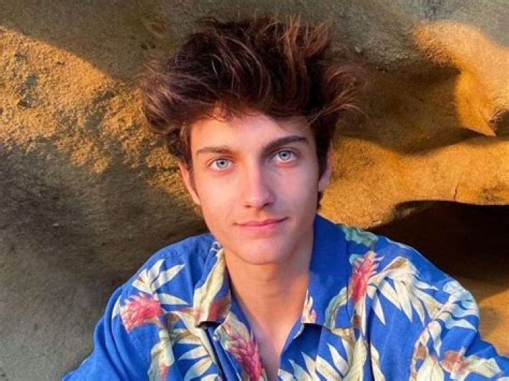 Dom Brack- Net Worth, Age, Ethnicity, Girlfriend, Dating, Height