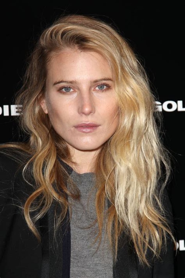 Dree Hemingway- Wiki, Age, Height, Net Worth, Boyfriend, Ethnicity