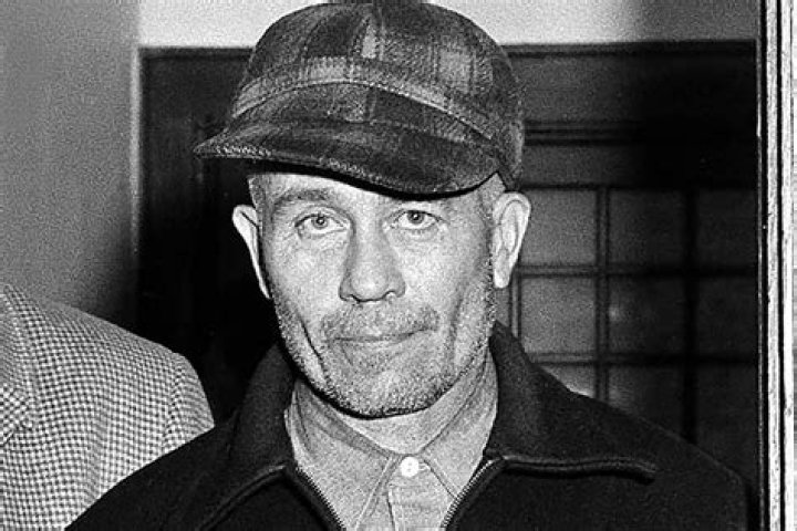 Ed Gein- Bio, Age, Wife, Height, Net worth, Crimes