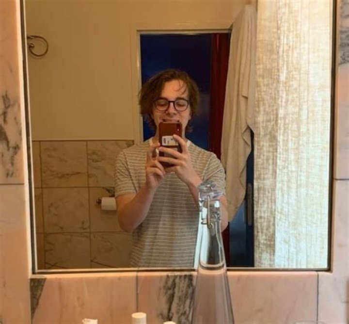 
Ed Oxenbould- Wiki, Age, Height, Net Worth, Girlfriend, Ethnicity	