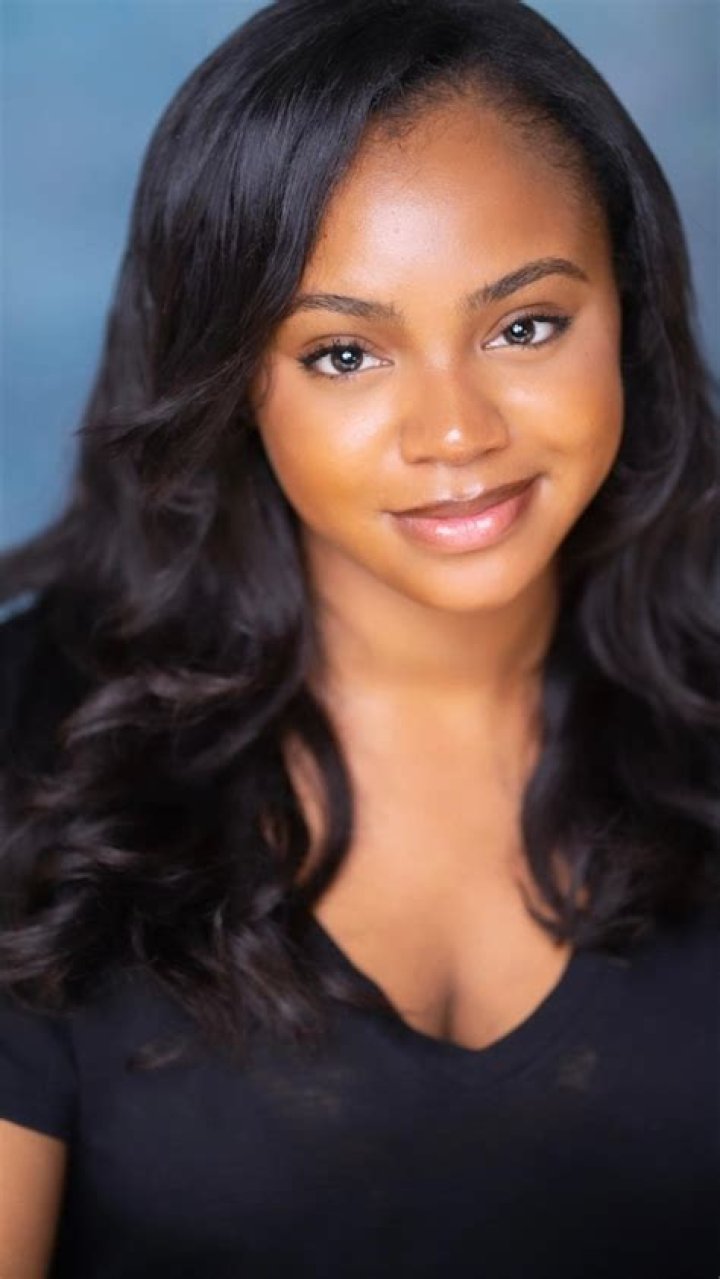 Elisha Davis- Wiki, Age, Height, Net Worth, Boyfriend, Ethnicity