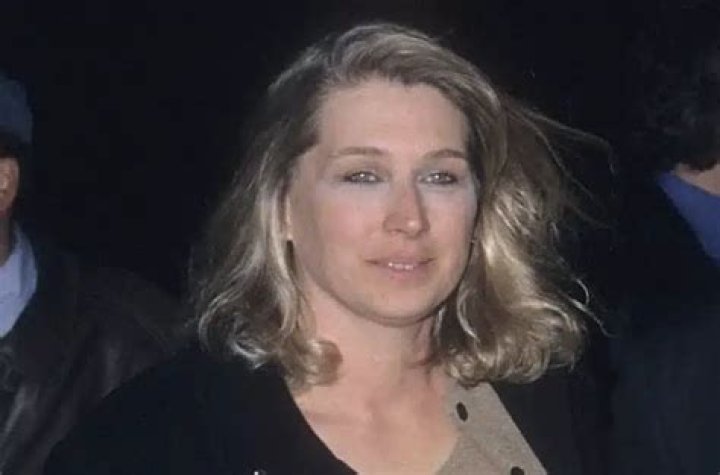 Elizabeth Keuchler- Wiki, Biography, Age, Net Worth, Husband, Children