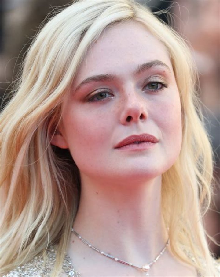 Elle Fanning- Net Worth, Height, Bio, Age, Boyfriend, Ethnicity, Career