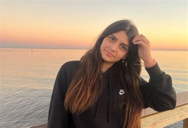 Ellie Ana- Age, Net Worth, Height, Parents, Career, Ethnicity