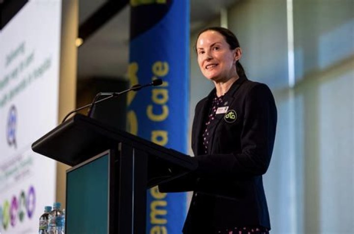 Ellie Newman- Age, Boyfriend, Net Worth, Height, Ethnicity