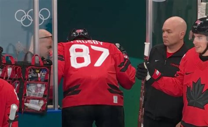 Elliotte Friedman- Bio, Age, Height, Net Worth, Wife, Marriage, Career