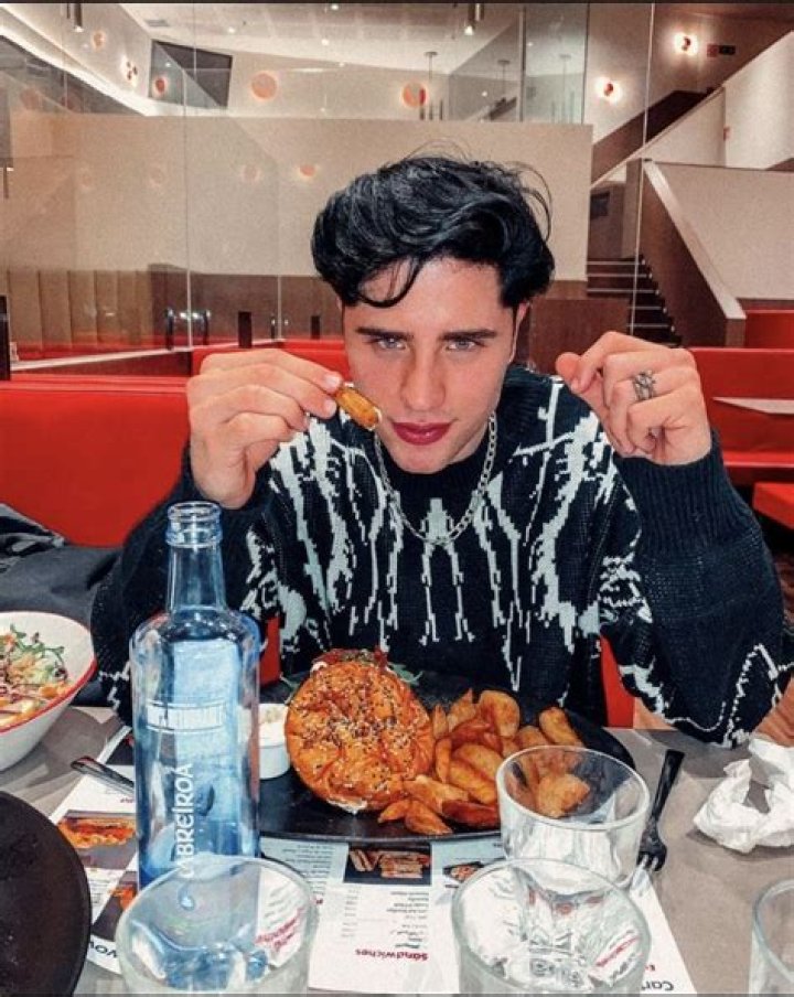 Emilio Martinez- Net Worth, Bio, Age, Girlfriend, Height, Ethnicity, Career