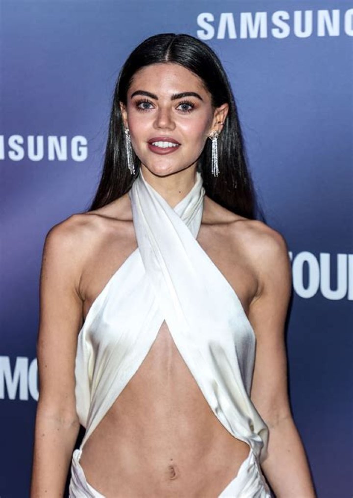 Emily Canham- Net Worth, Bio, Age, Boyfriend, Height, Ethnicity, Career