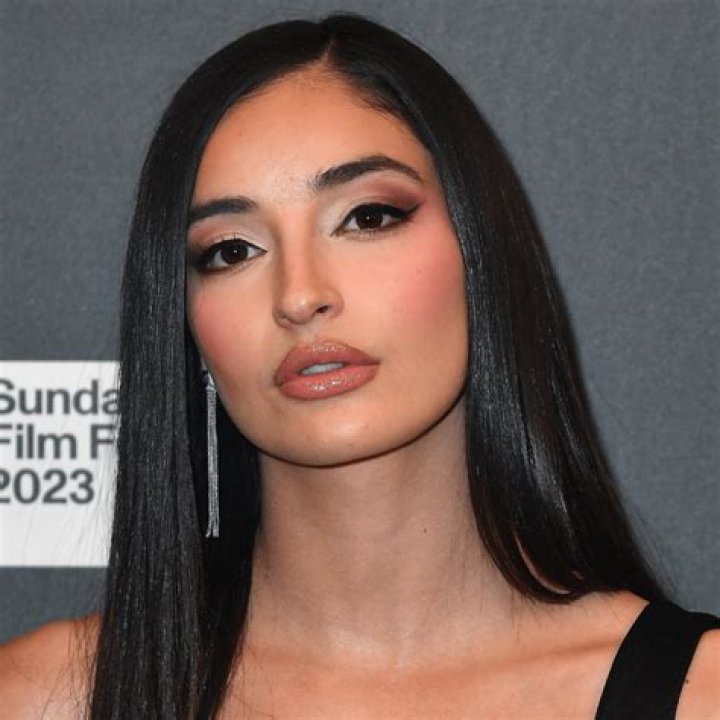 Emily Willis- Age, Bio, Wiki, Height, Boyfriend, Net Worth, Career