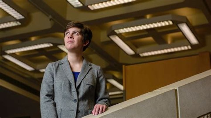 Emma Boettcher- Bio, Age, Height, Net Worth, Husband, Marriage