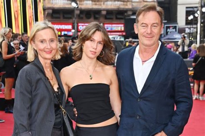 Emma Hewitt- Wiki, Age, Height, Net Worth, Husband, Marriage