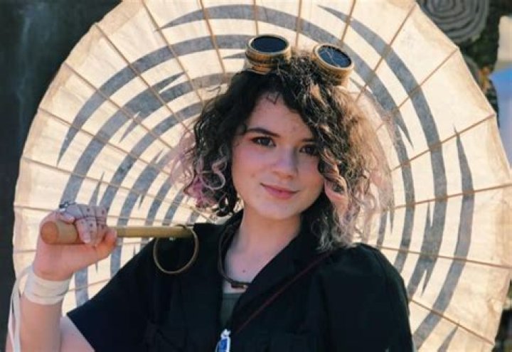 Emma Kittiesmama- Age, Net Worth, Height, Boyfriend, Nationality