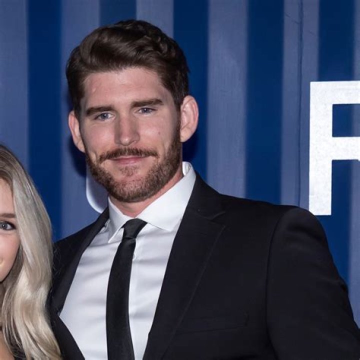 Erik Conover- Wiki, Age, Height, Net Worth, Girlfriend, Dating