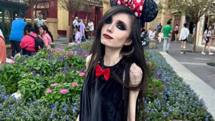 Eugenia Cooney- Biography, Age, Height, Net Worth, Boyfriend, Dating