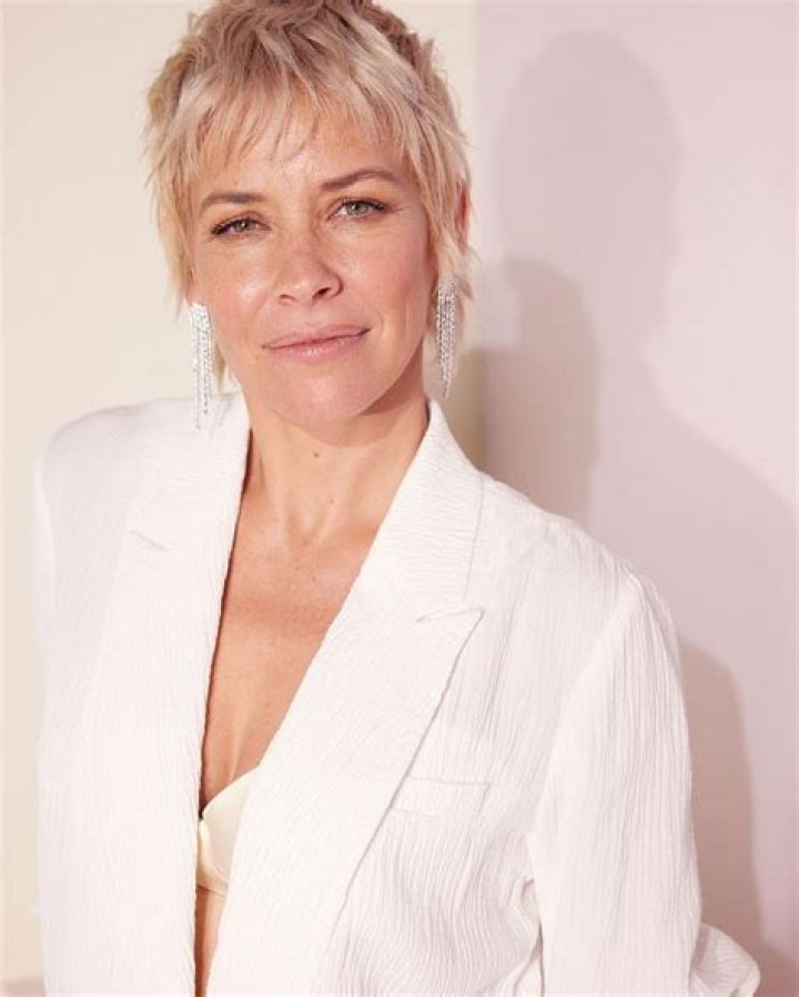 Who Is Evangeline Lilly? Wiki, Age, Ethnicity, Husband, Net Worth, Career (Biographygist)