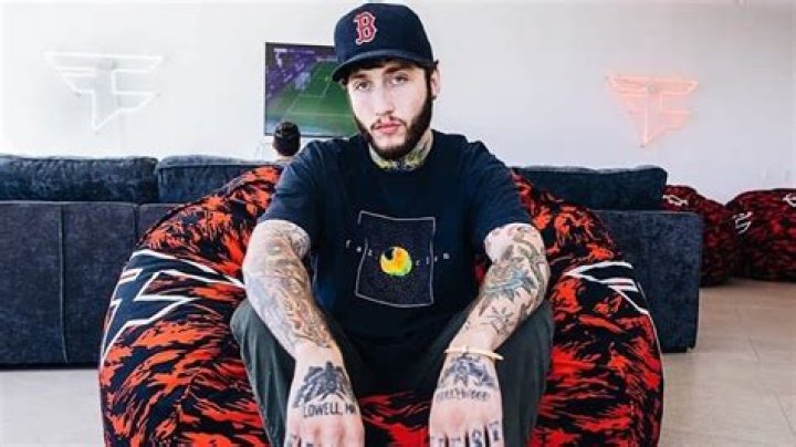 FaZe Banks- Net Worth, Age, Ethnicity, Girlfriend, Height, Career