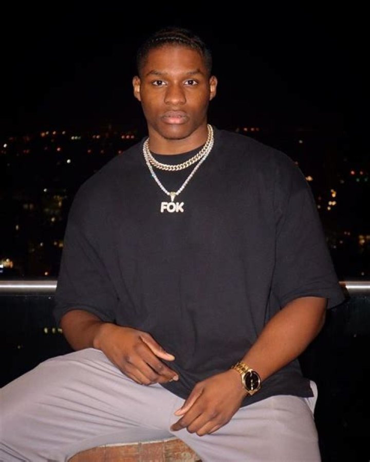 FOKTV- Net Worth, Bio, Age, Girlfriend, Height, Career