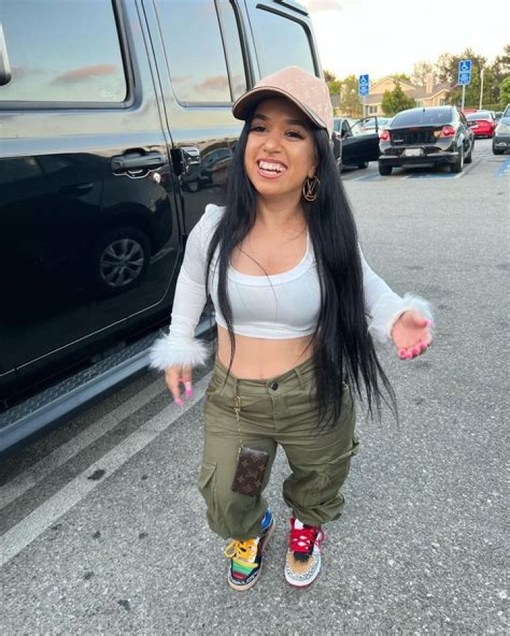 FreakaBritt- Wiki, Age, Height, Husband, Net Worth, Ethnicity, Career