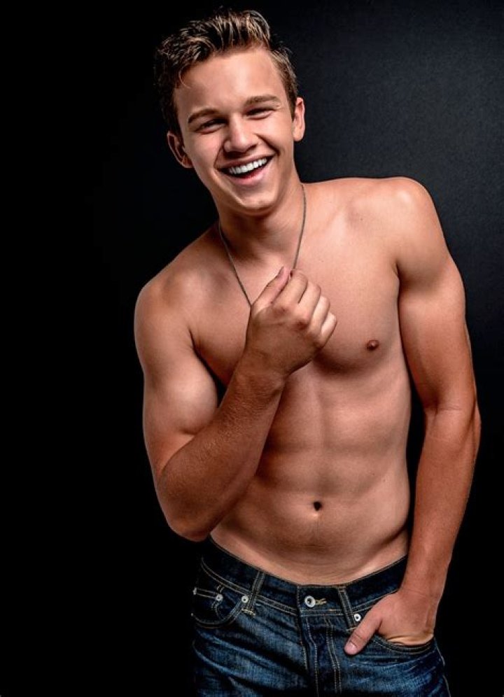 Gavin MacIntosh- Wiki, Age, Height, Net Worth, Girlfriend, Ethnicity