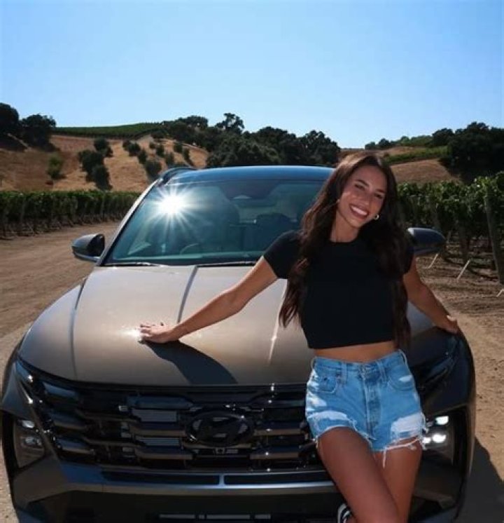 
Genevieve Parisi- Wiki, Biography, Age, Height, Net Worth, Boyfriend	