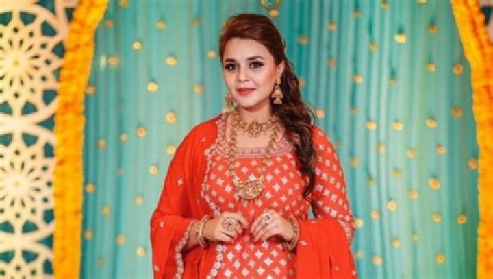 Ginni Chatrath- Biography, Age, Net Worth, Husband, Marriage, Height