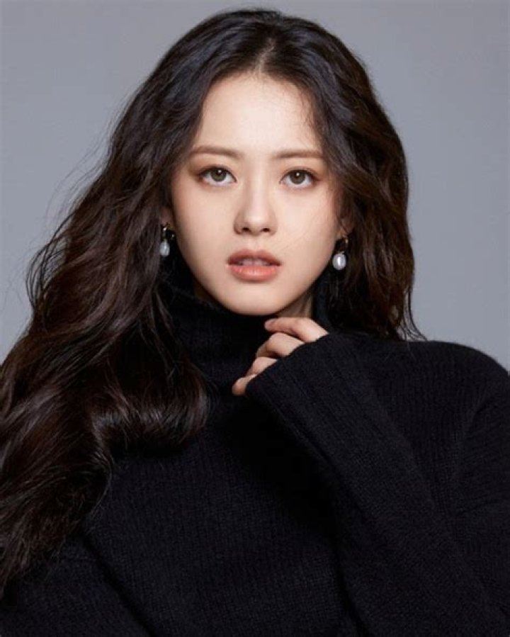 Go Ara- Wiki, Age, Height, Net Worth, Boyfriend, Ethnicity