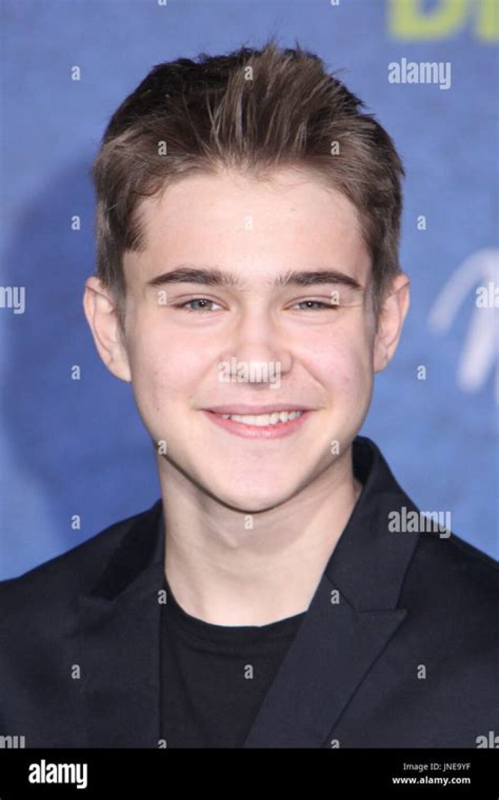 Gus Kamp- Wiki, Age, Height, Net Worth, Girlfriend, Ethnicity