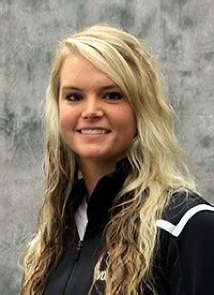 Hannah DenHartigh- Net Worth, Boyfriend, Height, Bio, Age, Nationality, Career