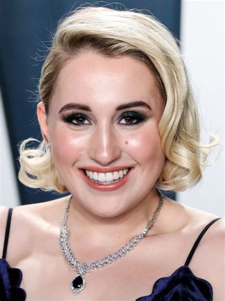 Harley Quinn Smith Bio, Age, Height, Net Worth, Boyfriend, Dating