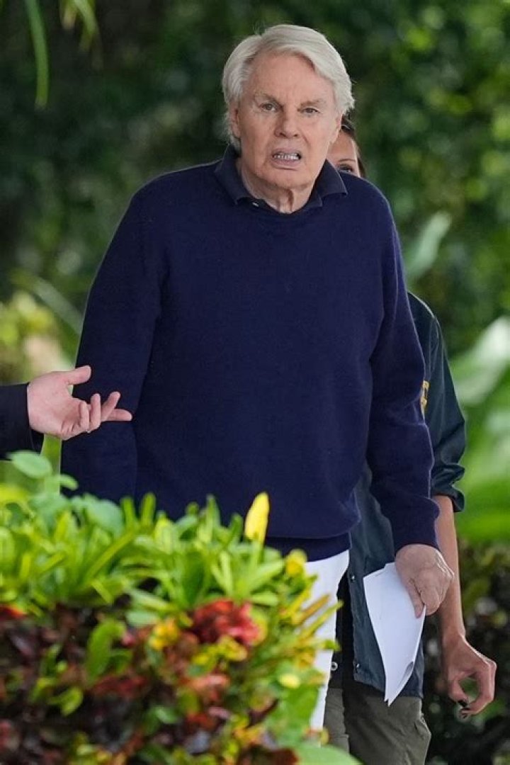 Has Mike Jeffries had surgery to change his looks?