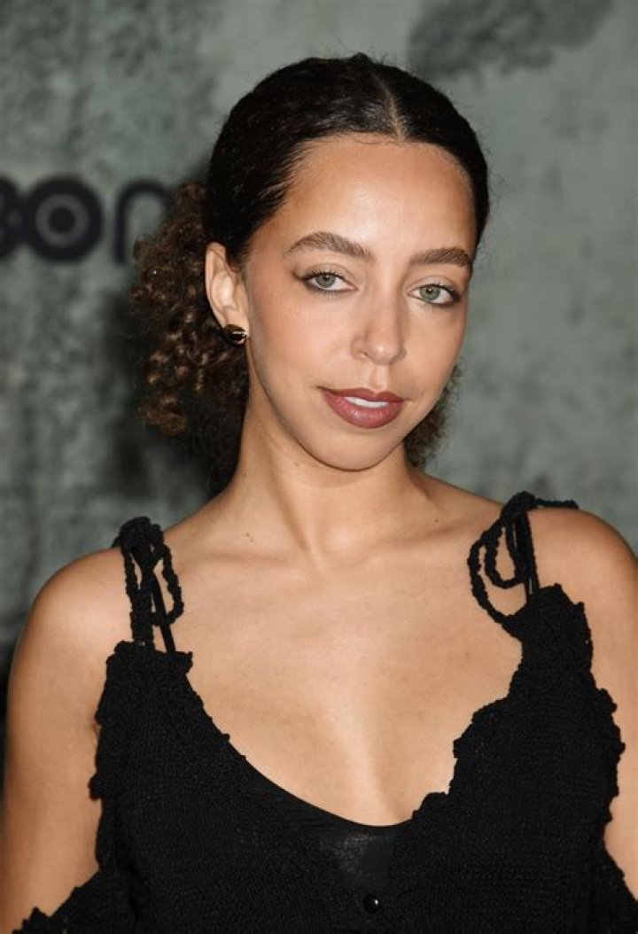 Hayley Law- Wiki, Biography, Age, Height, Net Worth, Boyfriend