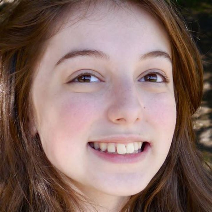 Hollie Steel- Bio, Wiki, Age, Height, Net Worth, Relationship, Career