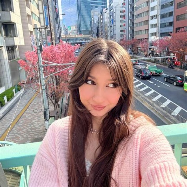 HyperCookiie- Wiki, Bio, Age, Weight, Height, Boyfriend, Career, Net Worth