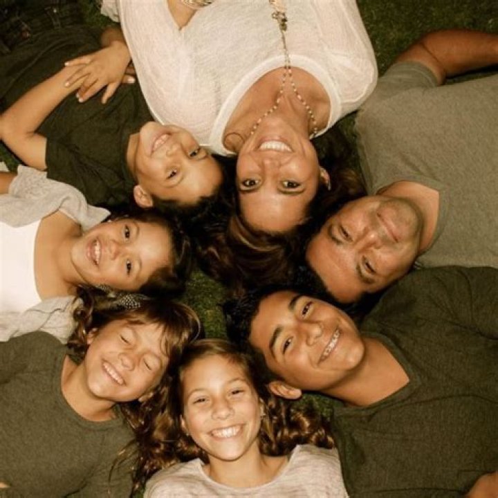 Ian Eagle Family: Does He Have Any Siblings? Relationship & Wiki