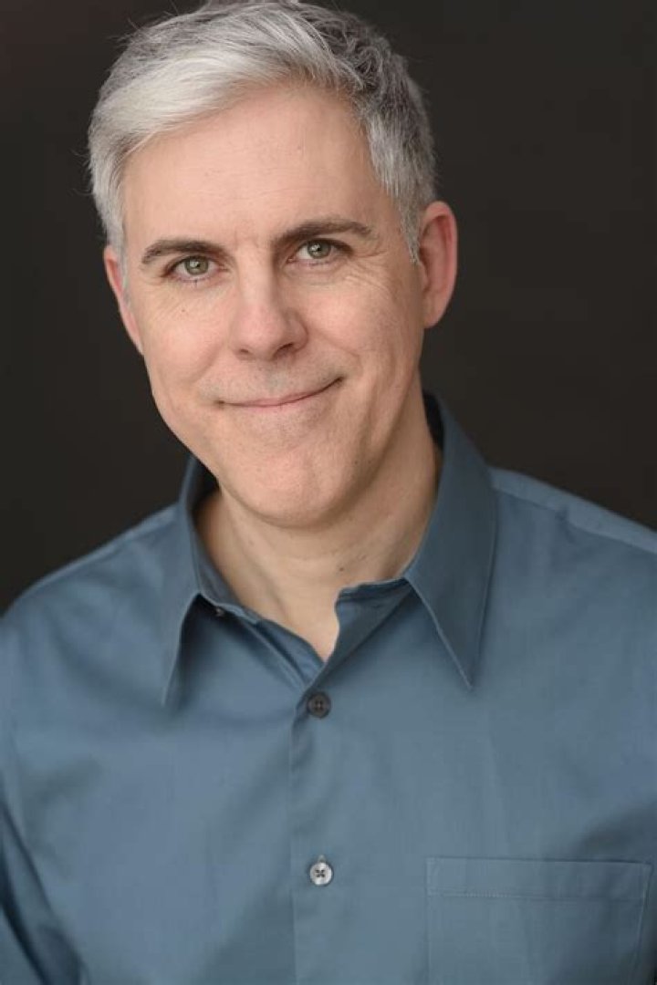 Ian Lithgow- Wiki, Age, Ethnicity, Wife, Height, Net Worth, Career