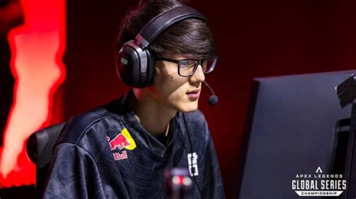 Who is iiTzTimmy? Wiki, Age, Height, Net Worth, Girlfriend, Dating