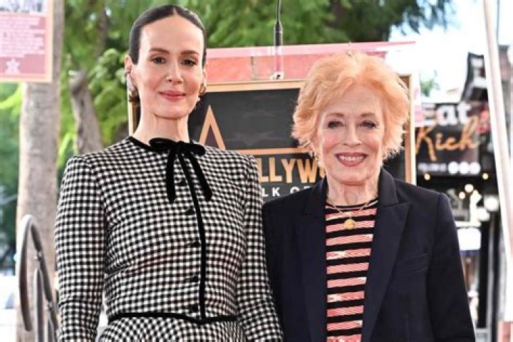 Inside Sarah Paulson And Holland Taylor Relationship