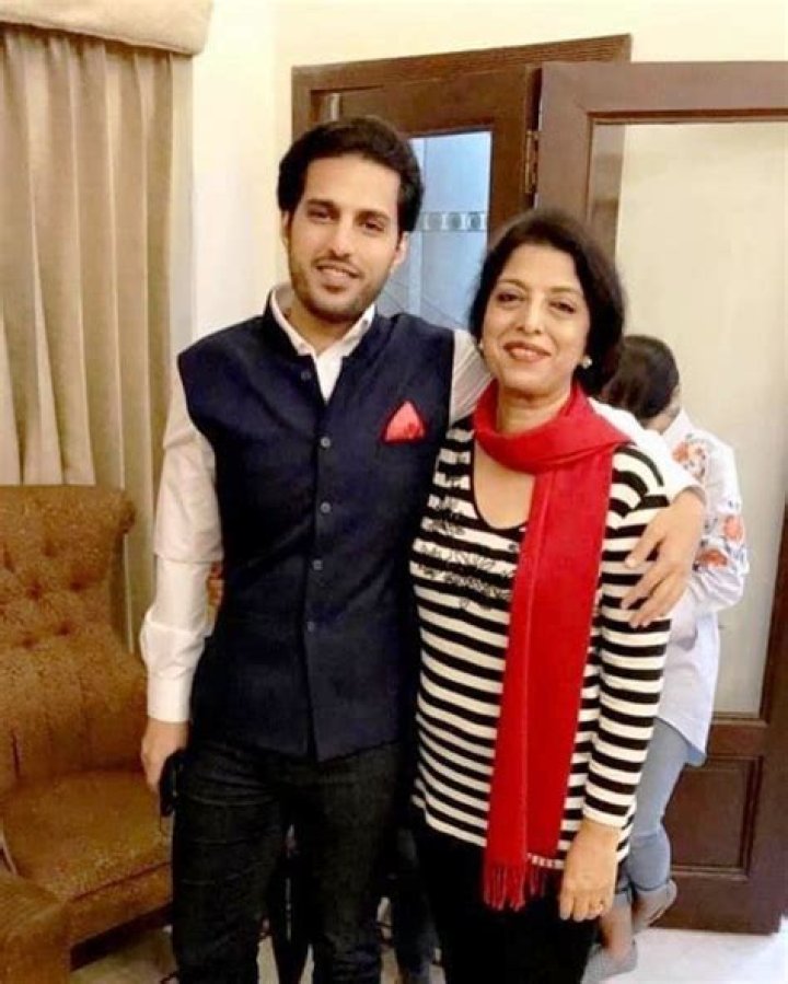 Ishkaran Singh Bhandari- Bio, Age, Height, Net Worth, Wife, Marriage