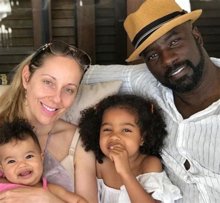 
Iva Colter- Wiki, Age, Height, Net Worth, Husband, Ethnicity	