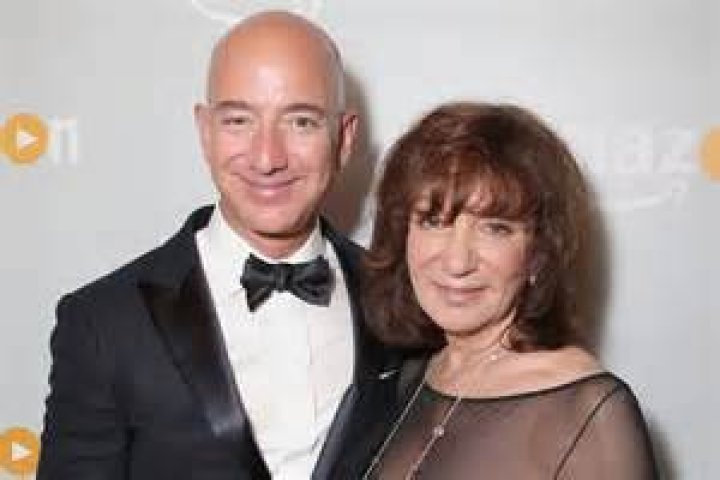 Who is Jacklyn Bezos? Wiki, Age, Net Worth, Husband, Marriage