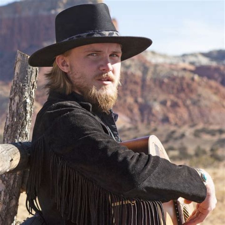 Jackson Dean- Age, Net Worth, Girlfriend, Family & Biography