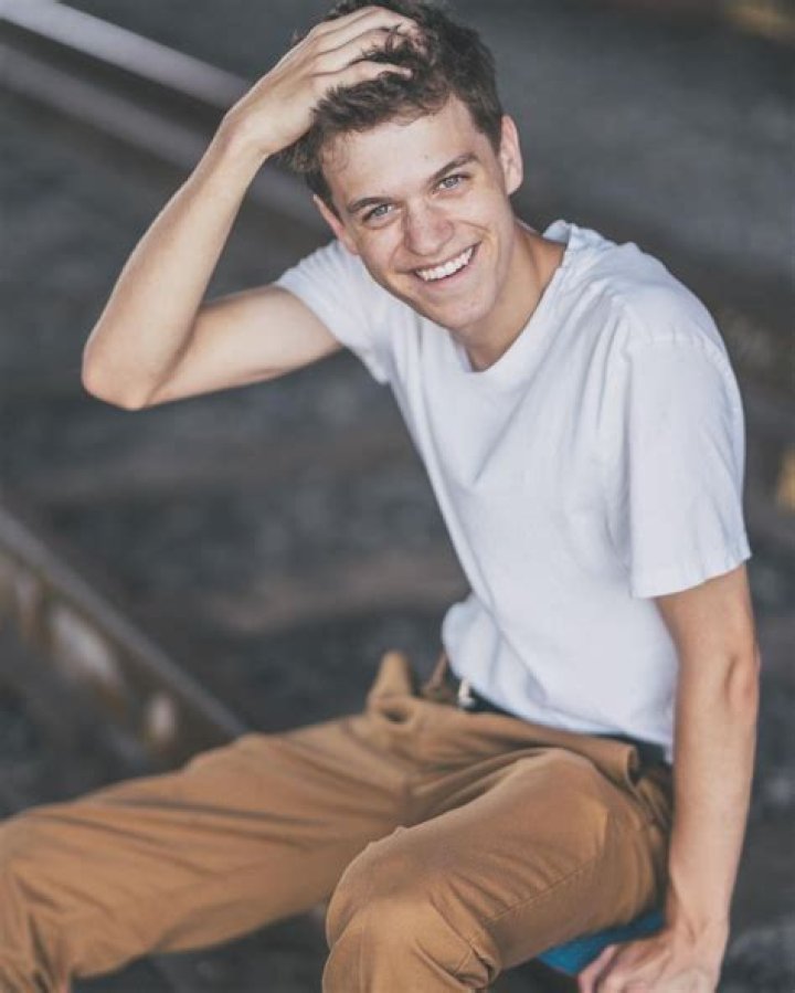 Jacob Buster- Net Worth, Bio, Age, Girlfriend, Height, Ethnicity, Career